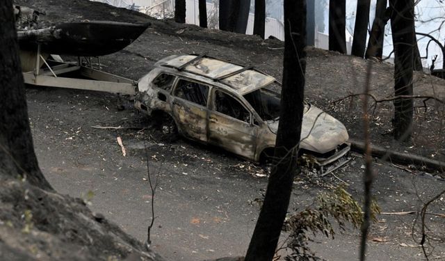 Avustralya'da orman yangınları: 16 ev küle döndü