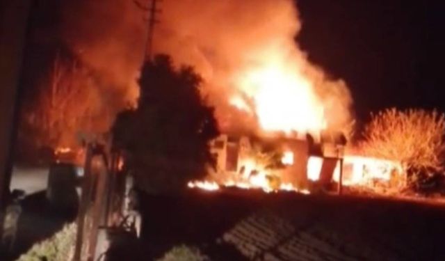 Tüplerin saklandığı ev alev aldı