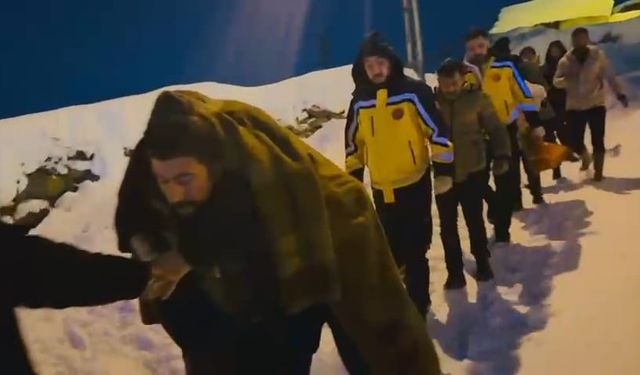 110 yaşındaki vatandaş 6 saatlik çalışmayla hastaneye ulaştırıldı