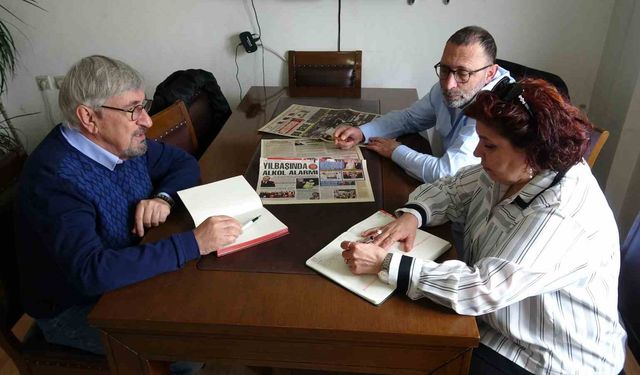 Gazeteci baba ve 2 çocuğu aynı mesleği yapmanın gururunu yaşıyor