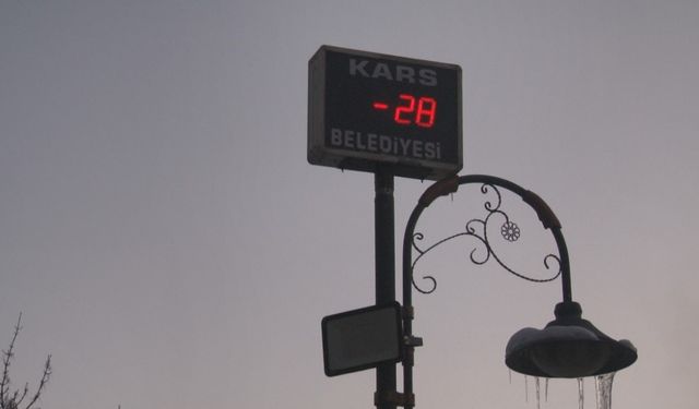 Kars’ta dondurucu soğuk: Termometreler eksi 28’i gösterdi