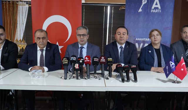 Anahtar Parti Genel Başkan Yardımcıları Van’da Konuştu