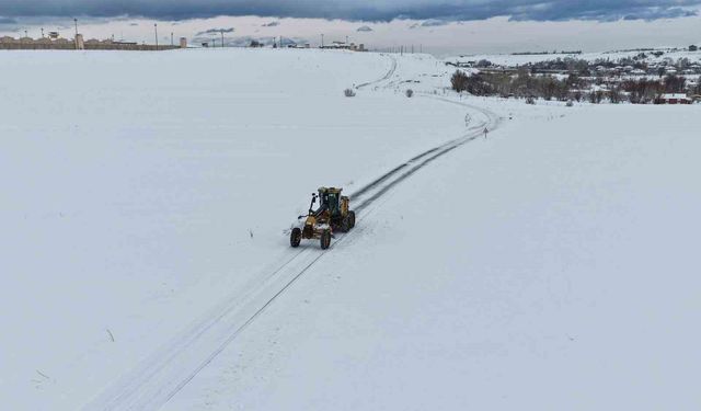 Van’da 283 yerleşim yerine ulaşım sağlanamıyor
