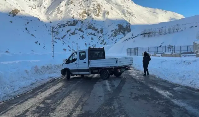 Van–Çatak yolu kontrollü şekilde trafiğe açıldı