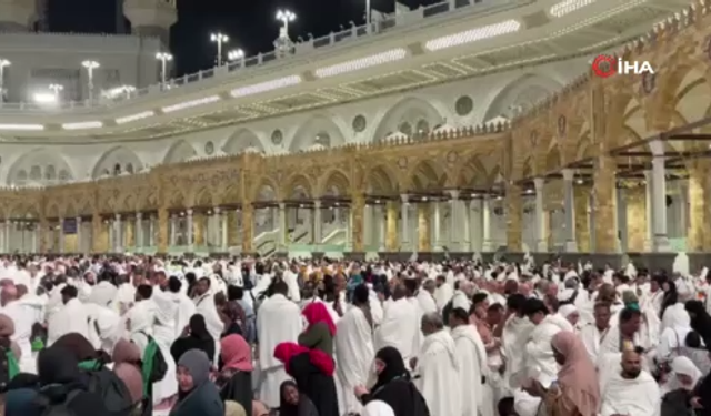 Kabe'de, 12 milyonluk rekorun ardından yeni yılda insan seli