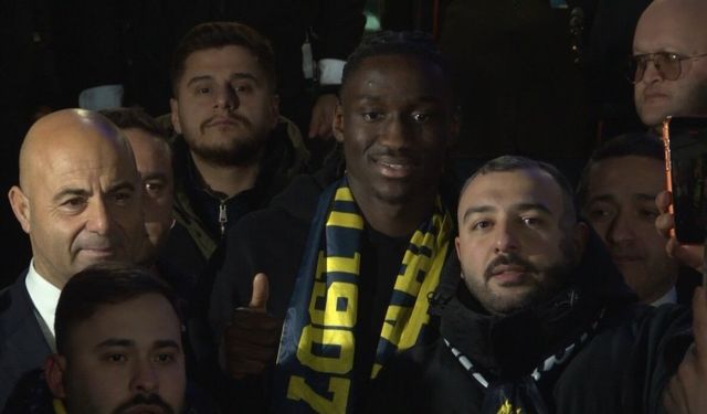 Fenerbahçe’nin yeni transferi İstanbul’a ayak bastı