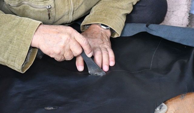 Kırgızların deri işlemeciliği yok olma tehlikesiyle karşı karşıya