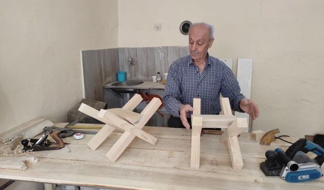 80 Yaşındaki Ahşap Ustası, 70 Yıldır Baba Mesleğini Sürdürüyor