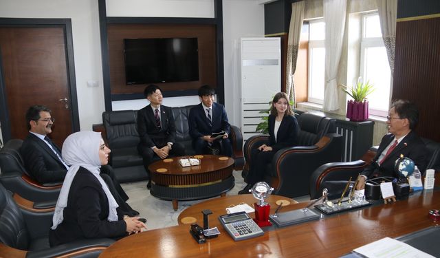 Japon Heyet, Edremit Belediyesi’ni Ziyaret Etti