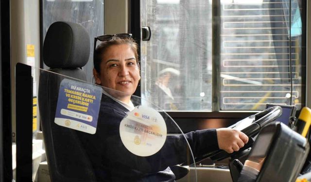 Hayaldi gerçek oldu: Şehrin ilk kadın otobüs şoförü oldu