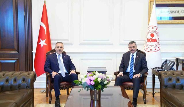 Hakan Fidan’dan Bakan Çiftçi’ye tebrik ziyareti