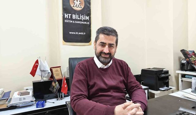 Bilişim Uzmanı Hakan Topuzoğlu'ndan Uyarı: 'Yapay Zeka Bir Araçtır, Doktor Değildir