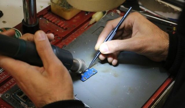 Yüksek voltajlı şarj aletleri telefonlara zarar veriyor