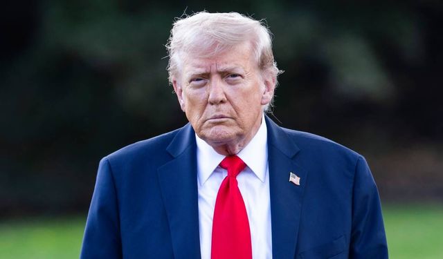 Trump: "İran’ın Hark Adası’ndaki askeri hedefler tamamen yok edildi"