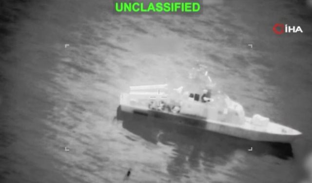 ABD Ordusu, Hürmüz Boğazı'na Mayın Döşediği İddia Edilen İran Gemilerini İmha Etti