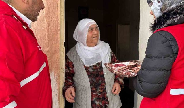 Türk Kızılay Muradiye Şubesi’nden 8 Mart’ta Anlamlı Ziyaret