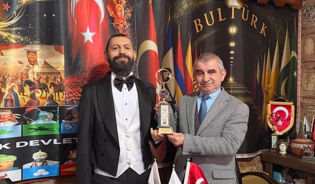 BULTÜRK Barış Ödülü, Dünyaca Ünlü Yazar Akif Manaf’a Takdim Edildi