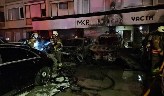 Beşiktaş’ta Araç Yangını: 14 Araç Alevlere Teslim Oldu