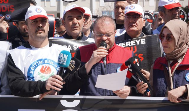 Van’da eğitimcilerden şiddet protestosu: “Okullar güvenli olmalı”