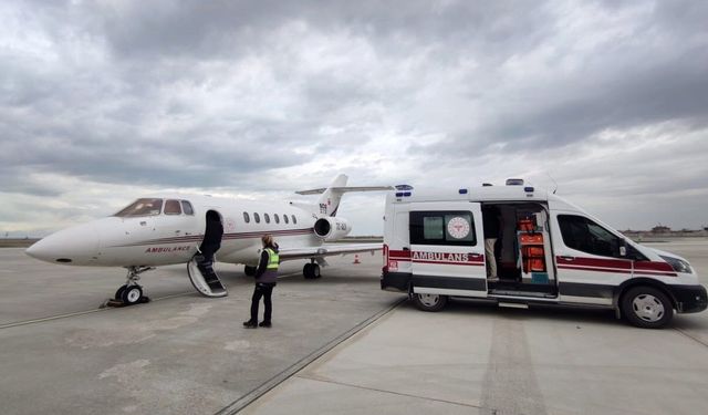 Van’da ambulans uçak, yeni doğan bebek için havalandı