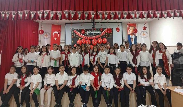 Van'da minik öğrencilerden yürekleri ısıtan etkinlik