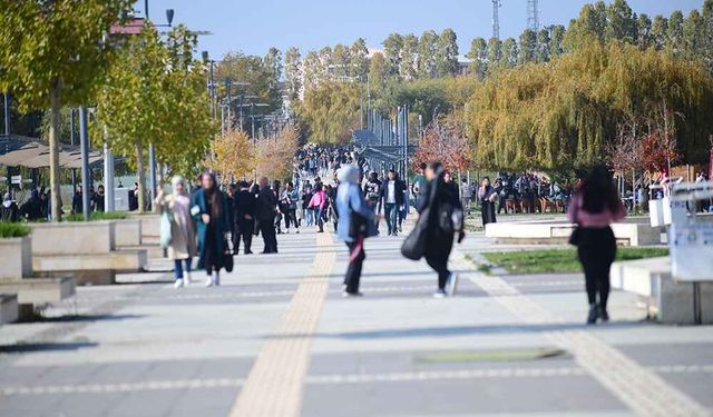 Geleceğin öğretmenleri Van YYÜ’de yetişiyor