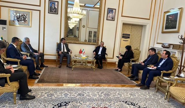 Türkmenoğlu: “Türkiye İle İran Arasındaki İş Birliği, Bölgesel İstikrarın Anahtarıdır”