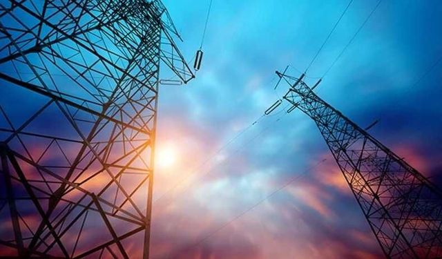 Erciş'te enerji altyapısı için bakım mesaisi: 2 mahallede kesinti var