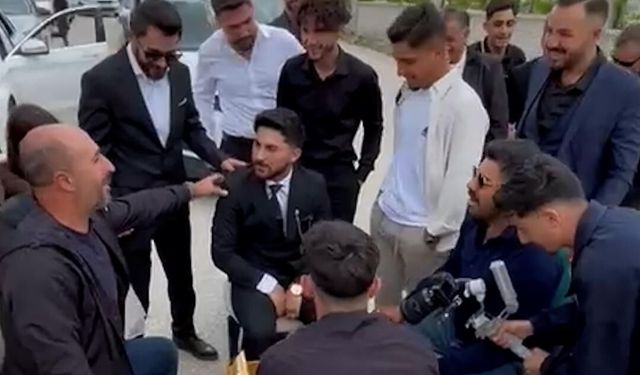 Van'da Gelin Arabasının Önünü Kesip, Okey Oynadılar