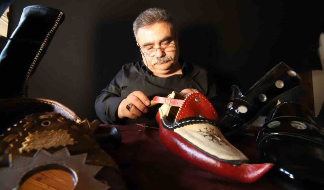 Eskiden gelinlerin vazgeçilmeziydi, günümüzde anahtarlık olarak kullanılıyor