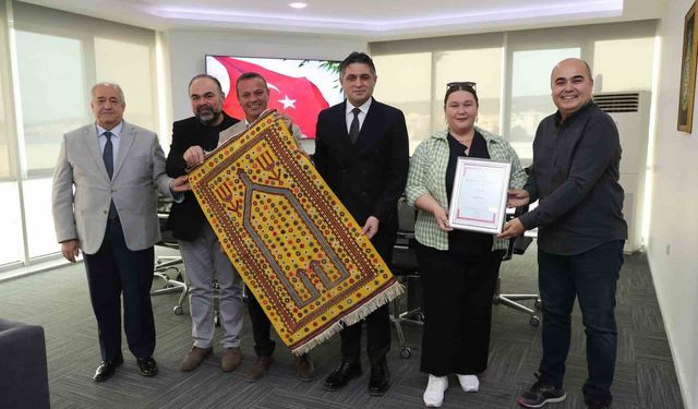 Tarihi Helvacı kilimi coğrafi işaretli ürün olarak tescillendi