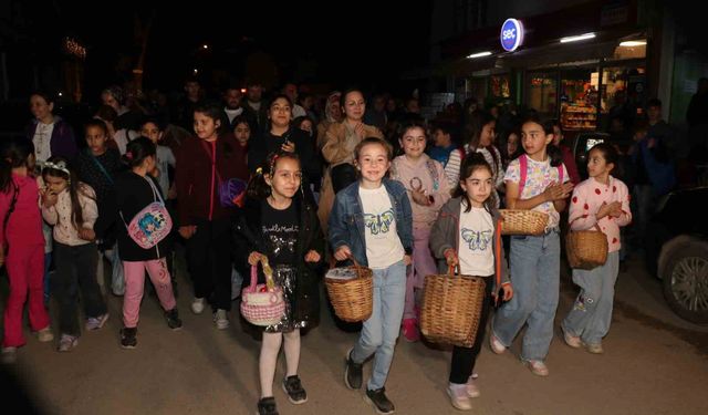 152 yıllık Ramazan geleneği: "Sepet sallama"