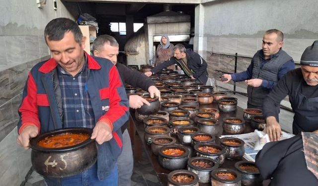 Ramazan’ın vazgeçilmez lezzeti: Kaleden çalınan davulla duyuruluyor