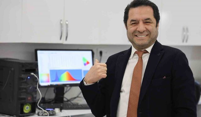 Türk profesörden bir ilk daha: Sarılık hastalığı tedavisi için fotonik sistem geliştirdi