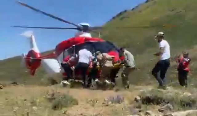 Van’da Attan Düşen Vatandaş, Helikopterle Kurtarıldı