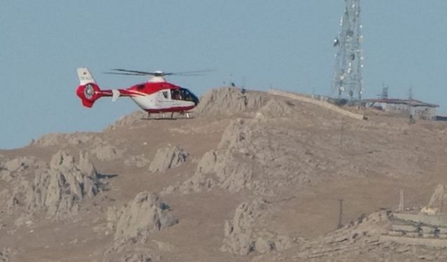 İki Hasta Helikopter Ambulansla Van Eğitim ve Araştırma Hastanesi’ne Nakledildi