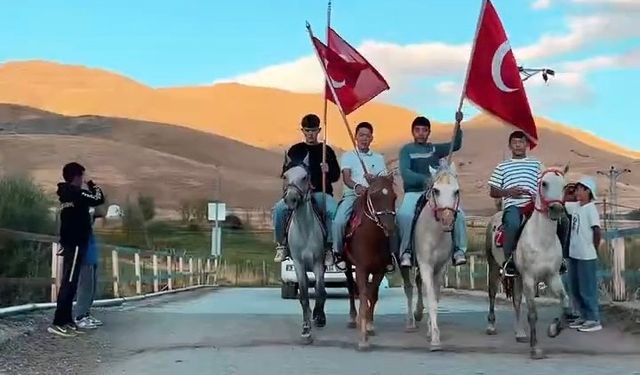 Ulupamir’de jandarma komutanına atlı karşılama