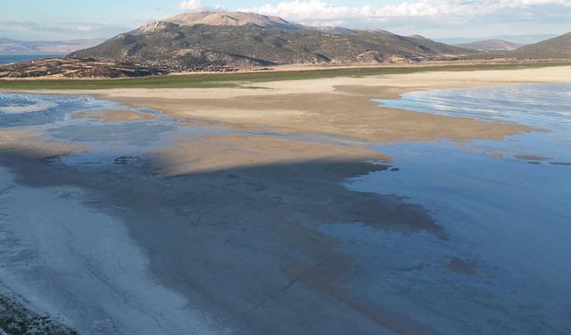 Eğirdir Gölü’nde endişe verici manzara: Buzul çağından sonra ilk kez ikiye ayrıldı