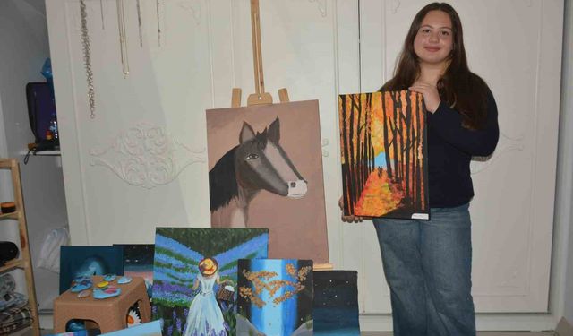 13 yaşındaki öğrenci, doğadan aldığı ilhamı tuvallere yansıtıyor