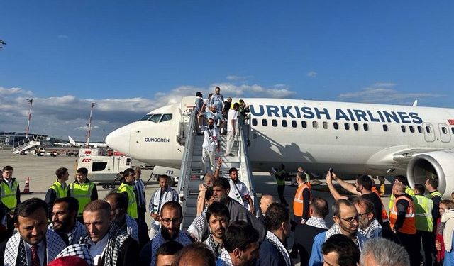 Bakan Yerlikaya: "36’sı Türk 137 aktivisti güven içinde İstanbul’a ulaştırdı"