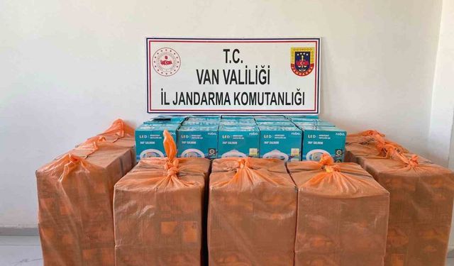 Başkale'de gümrük kaçağı malzemeler ele geçirildi