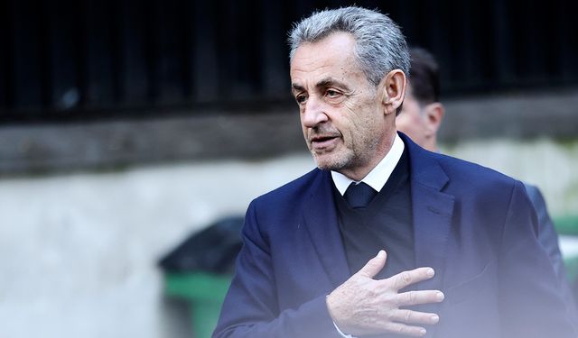 Sarkozy Tarihe Geçti: Fransa’da İlk Kez bir Cumhurbaşkanı hapse girdi