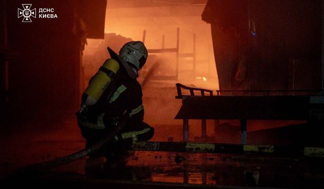 Rus ordusu Kiev'i vurdu: 2 ölü, 13 yaralı