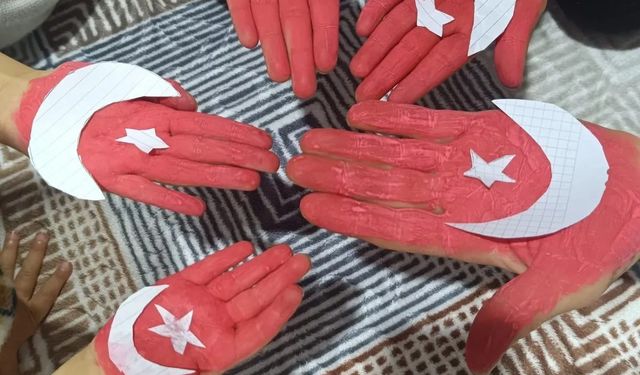 Cumhuriyet Coşkusu Van'da Ekransız Yaşandı