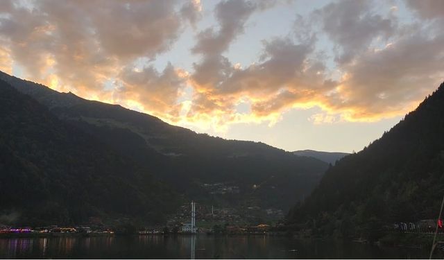 Uzungöl’de bulut geçişleri büyüledi