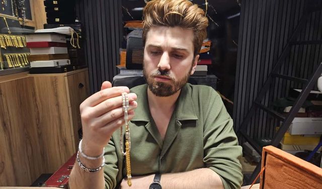 Yapımı tam 3 ay süren pırlanta işlemeli tespih görücüye çıktı