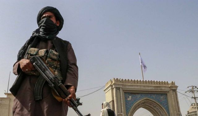 Pakistan ve Afganistan arasındaki ateşkes uzatıldı