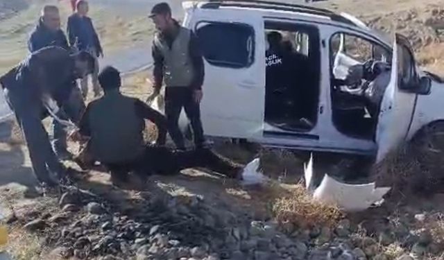 Başkale'de kaza: 4 yaralı