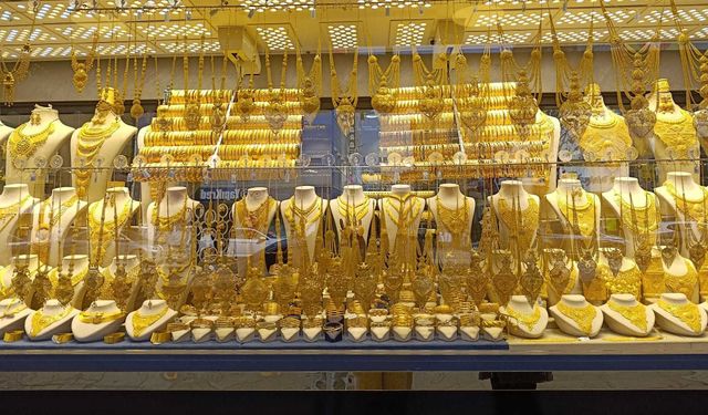 Altın 4 bin dolar sınırında: Gram altın 5 bin 420 TL’ye yükseldi