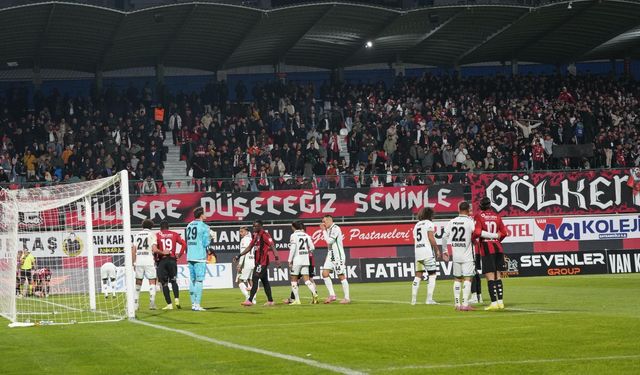 Taraftarların Beklediği Haber Geldi! Vanspor Maçı Nerede Yayınlanacak?